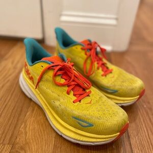 HOKA Clifton 9